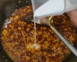 Foto langkah ke 3 dari resep Ayam Kecap Cincang (Isian Bakpao/Roti).