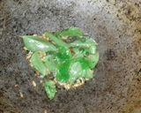 A picture of step 1 of Tangy Starfruit.