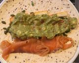 Foto del paso 4 de la receta: Rollitos de salmón y guacamole