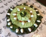 Une image de l'étape 12 de Salade de concombre aux carottes râpées,laitue rouge et mozzarella di buffala.