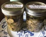 A picture of step 5 of California Farm Pickled Mushrooms.
