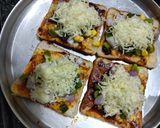 A picture of step 4 of Pizza toast.