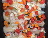Foto del paso 2 de la receta: Merluza al horno con gambas 🍤