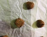 A picture of step 4 of Ragi Marshmallow cookies.