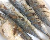 Foto langkah ke 2 dari resep Asam Manis Ikan kembung.