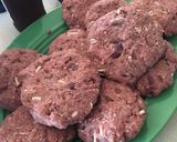 A picture of step 4 of Caramelised onion and cheddar burger.