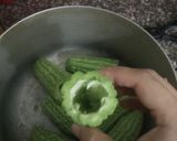 Hình bước làm 1 của món Canh mướp đắng giải nhiệt mùa hè