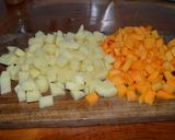 Foto del paso 1 de la receta: Ensalada tibia  de papa y zapallo ahumado