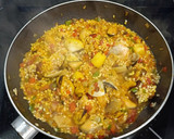 Foto del paso 3 de la receta: Arroz negro con marisco y setas variadas