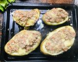 Foto del paso 4 de la receta: Papas rellenas con ensalada mixta 🥗🥔