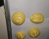 Foto del paso 9 de la receta: Croquembouche (masa choux y crema pastelera)