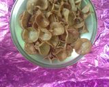 A picture of step 7 of Kenoly chawal papadi.