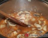 A picture of step 6 of Orzo with mushrooms.