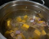 Foto langkah ke 2 dari resep Sayur Bening Labu Kuning.