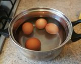 Foto del paso 2 de la receta: Irresistible huevos con patatas gratinados al horno