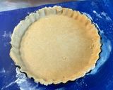 Une image de l'étape 8 de Tarte aux abricots, miel et crème vanille.