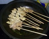 Foto langkah ke 3 dari resep Sate Ayam teflon bumbu kacang.