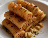 Foto del paso 7 de la receta: Rigatoni rellenos de butifarra de huevo