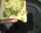 चीझी ऑम्लेट ब्रेड (cheese omelette bread recipe in marathi) रेसिपी स्टेप 3 फोटो 