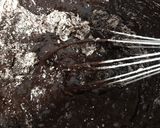 Foto langkah ke 5 dari resep Shiny Crust Brownies Cookies.