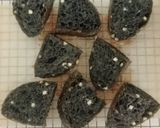 Foto langkah ke 23 dari resep Charcoal Jinten Hitam Italian Herbs Cheese Sourdough Bread.