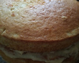 Foto del paso 10 de la receta: Tarta de turrón cubierta con nata y oreo