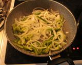 Foto del paso 1 de la receta: Almu Pichichí-cucú de miércoles y moños, nada de corbatas