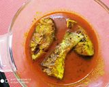 A picture of step 4 of Ilish maccher tel jhal Hilsa fish curry.