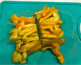 Foto del paso 1 de la receta: Pimientos de 4 colores hechos ensalada