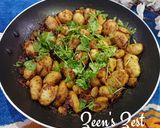 A picture of step 4 of Koorka/Chinese Potato Stir Fry.