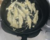 Foto langkah ke 3 dari resep Wader goreng lapis telur.