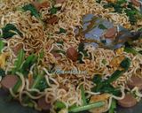 Foto langkah ke 4 dari resep Mie Goreng Tek Tek Abang Abang.