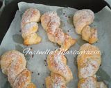Foto del passaggio 12 della ricetta Treccine con lo zucchero Siciliane fatti in casa 👩‍🍳🏡