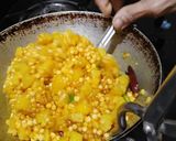 A picture of step 8 of Sabudana Khichadi.