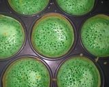 Foto langkah ke 3 dari resep Martabak pandan mini.