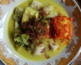Foto langkah ke 4 dari resep Ketupat Sayur Bumbu Kuning.