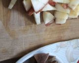A picture of step 3 of Tangy chilli fruit chaat.