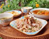 Hình bước làm 6 của món Cơm nhà với hai món từ gà