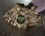 Foto langkah ke 2 dari resep Oseng daging iga sapi.
