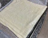 Foto del paso 1 de la receta: Hojaldre con Camembert y pesto