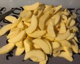 Une image de l'étape 3 de Maxi tarte pommes pralines roses (pâte brisée épeautre lait pralines roses).