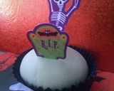 A picture of step 5 of Vickys Halloween Cake Picks/Toppers, Decorating Ideas.