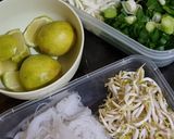 Foto langkah ke 2 dari resep Soto Ayam Ceker Tulangan Kuah Kuning.