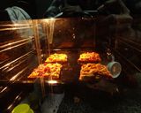 A picture of step 4 of Bread Pizza.