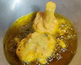 A picture of step 3 of Gobhi ke pakode and Dhaniya ke pakode.