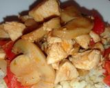 Gombás csirkemellkockák paradicsomosan recept fázis 4 fotója