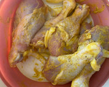 Foto del paso 1 de la receta: Pollo guisado con salsa