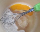 Foto langkah ke 2 dari resep Pukis irit telur (1 butir telur).