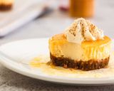 A picture of step 4 of Mini Cheesecake with Biscoff Base.