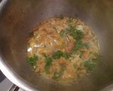 A picture of step 2 of Spaghetti con i finferli spaghetti with chanterelle mushrooms.